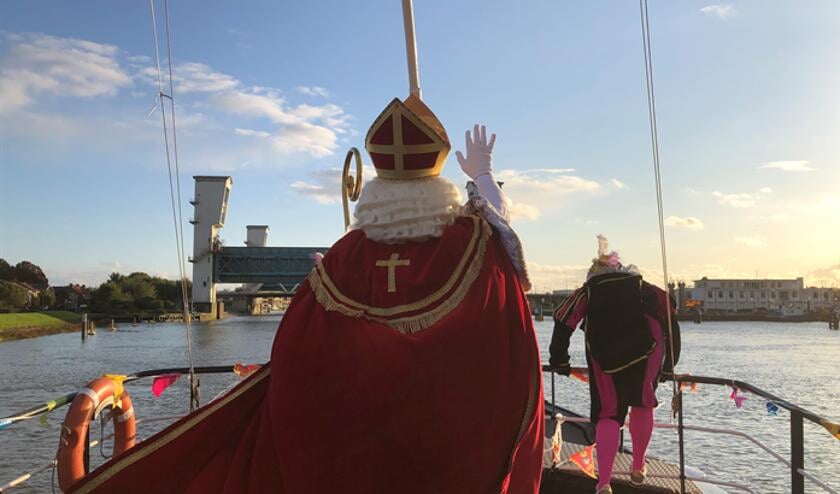 <p>• Sinterklaas op de Bornrif vlakbij Krimpen aan den IJssel.</p>  