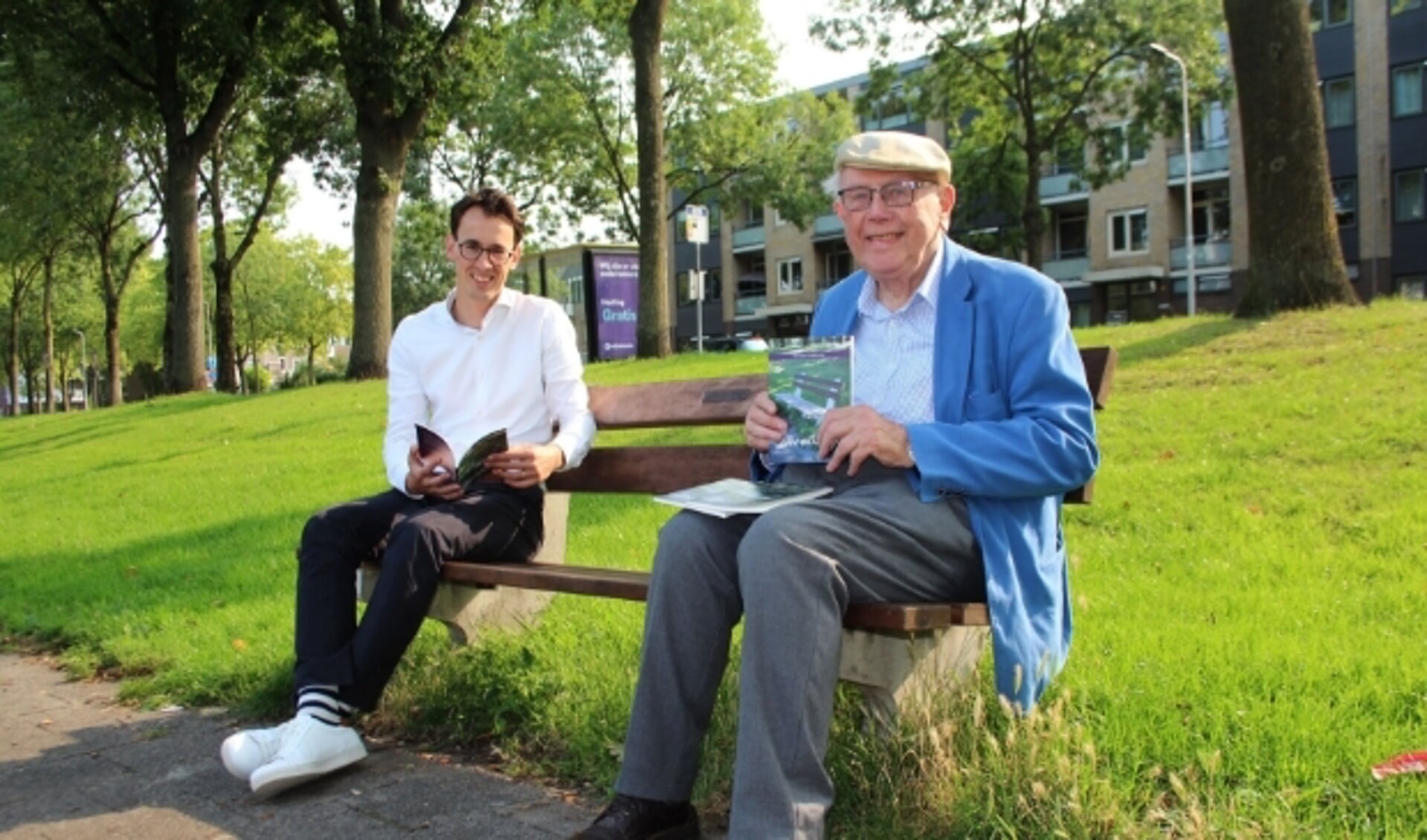 Ook voor Joeri, in september nog op het bankje met Herman Kolkman, zijn de mijmeringen boeiend om te lezen. (Foto: Lysette Verwegen)