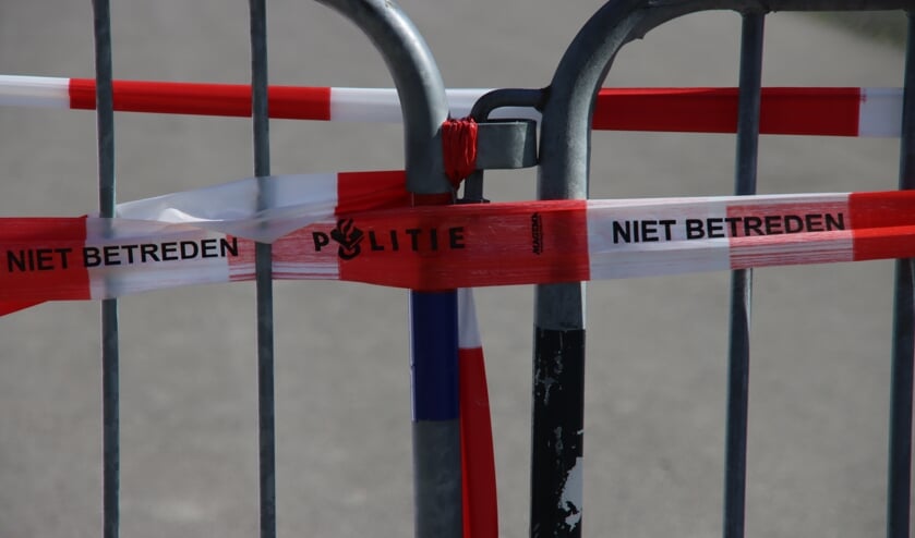 <p>De politie tast nog altijd in het duister wie in augustus een explosief tot ontploffing bracht bij fruithandel Lukassen & Zn in Nieuwegein.</p>