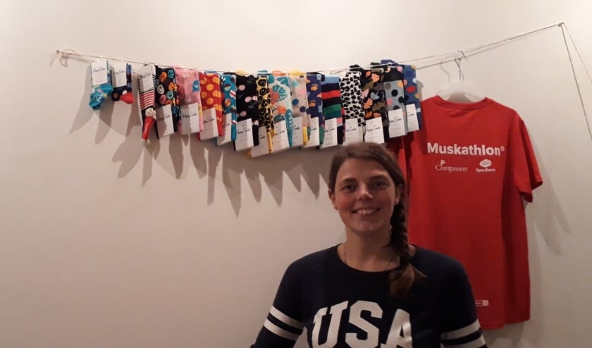 <p>Jannie de Groot met haar Happy Socks.</p>