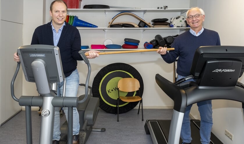 <p>• Robert Spruyt geeft het stokje door aan Martijn Schouten.</p>