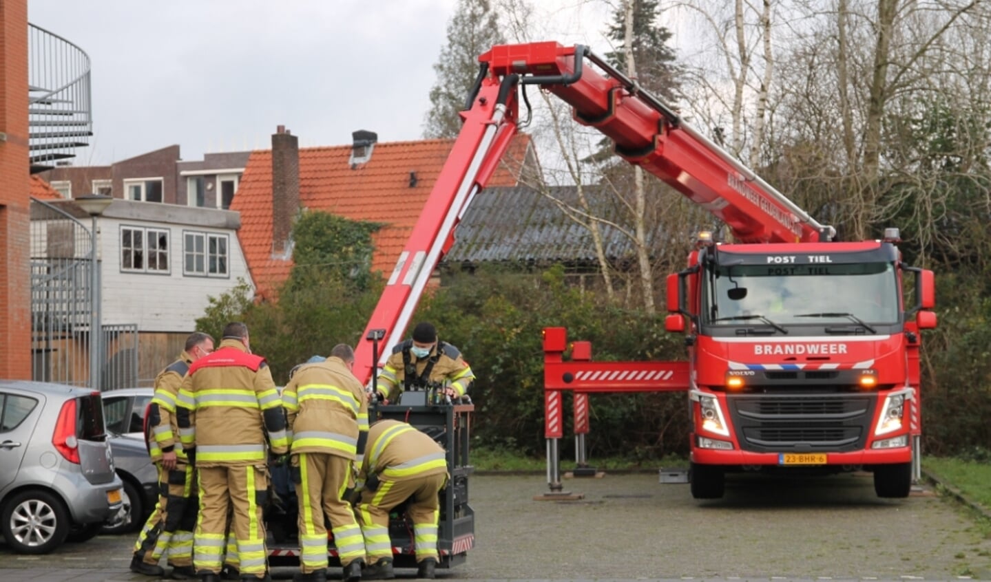 Brandweer helpt na liftproblemen in Tiel