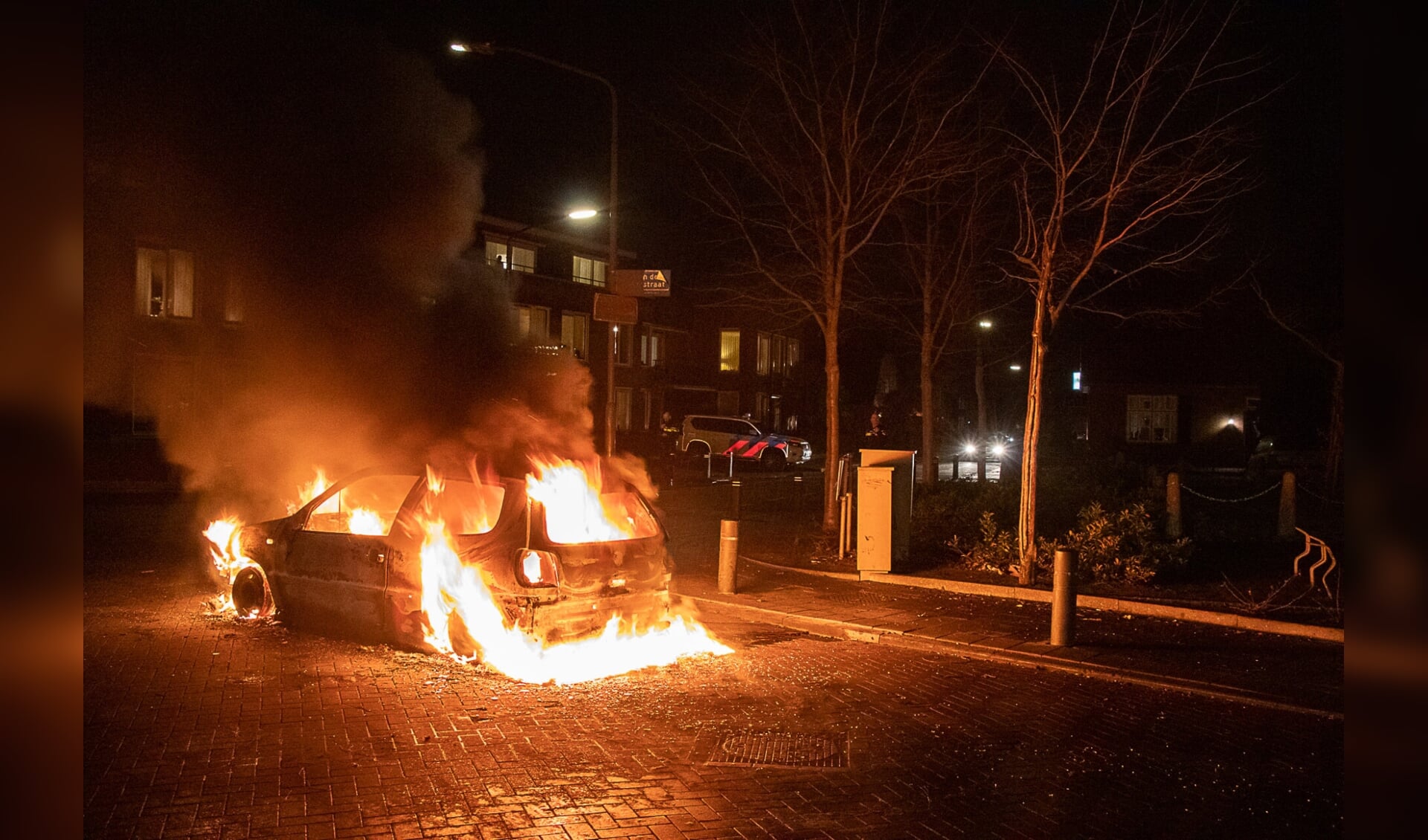 Opnieuw een autobrand in Veen.