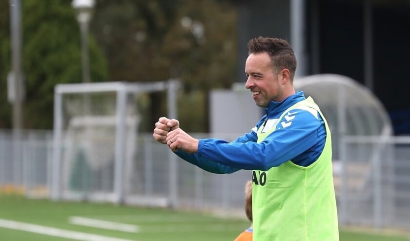 <p>• De nieuwe Lekvogels-trainer Martijn Verkerk.</p>