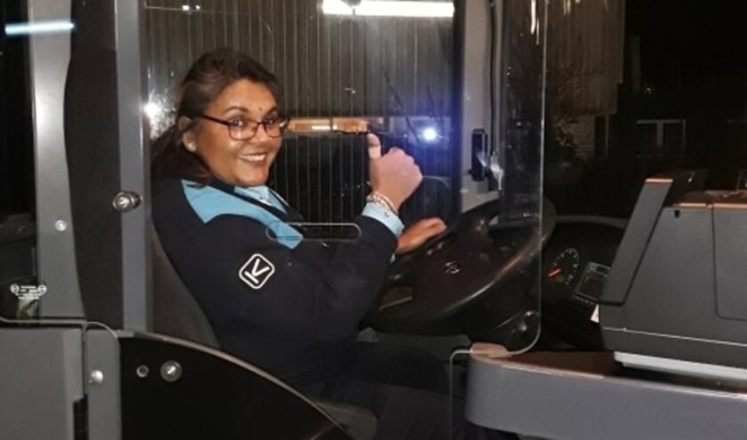 <p>Dankzij het gebruik van kuchschermen bij de chauffeurscabine kunnen reizigers van Syntus Utrecht en U-OV vanaf maandag 14 december weer instappen via de voordeur.</p>