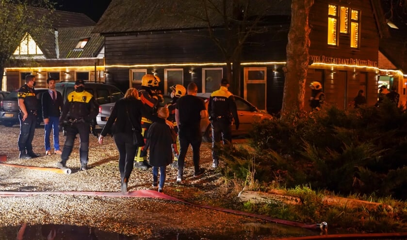 • Gasten moesten uit voorzorg het hotel-restaurant verlaten.