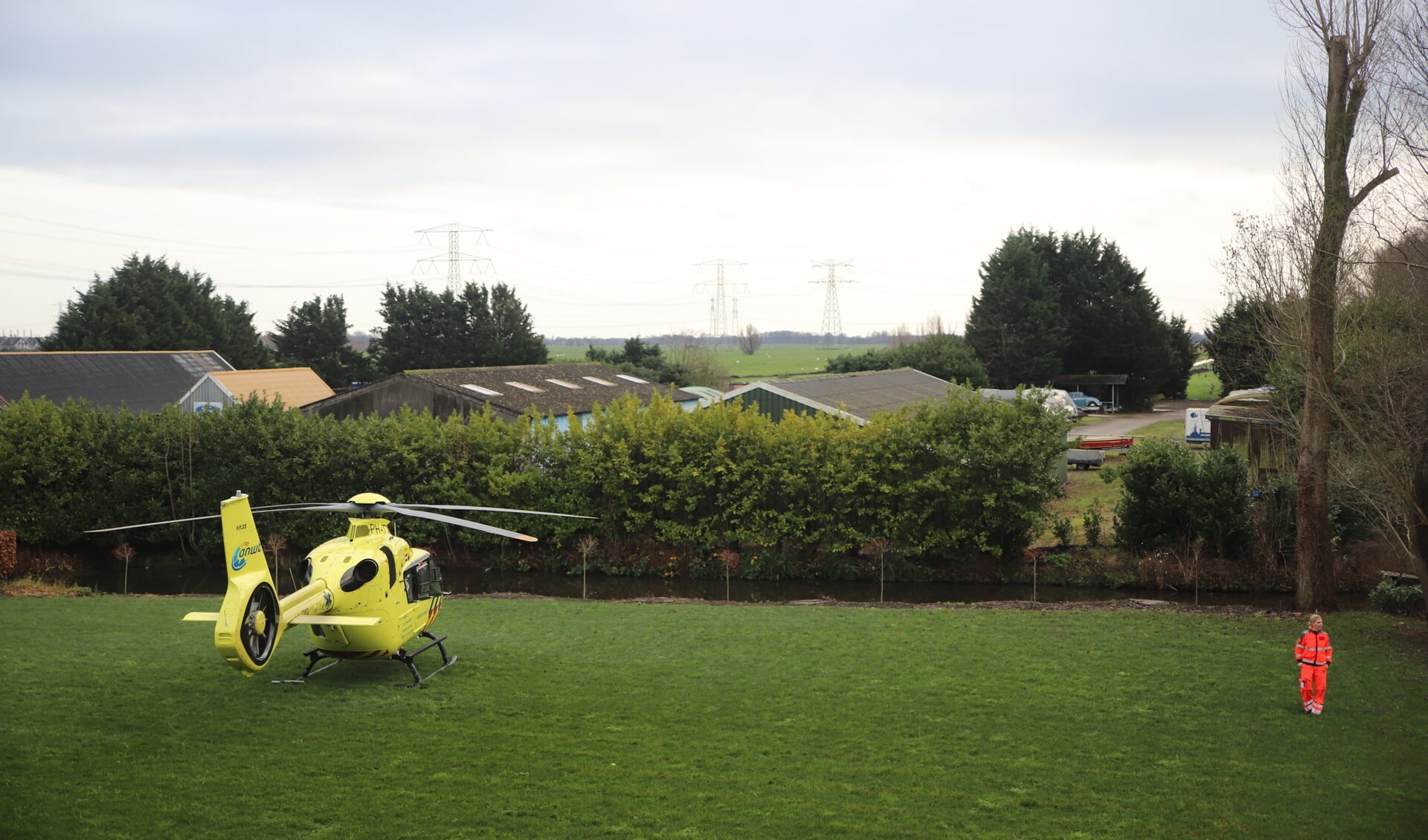 • Er is een traumahelikopter geland in de buurt van het bedrijf. 