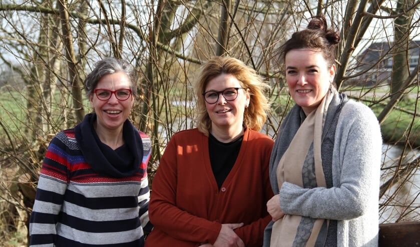 • Vlnr: Nelie, Angelique en Lianne.