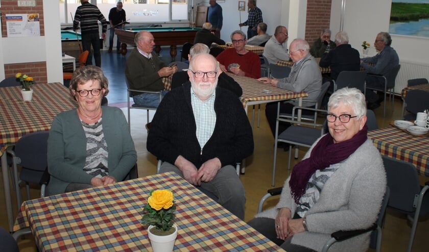 • MeVe-bestuursleden Riek Bartels, Marius de Wit en Anie Visser.