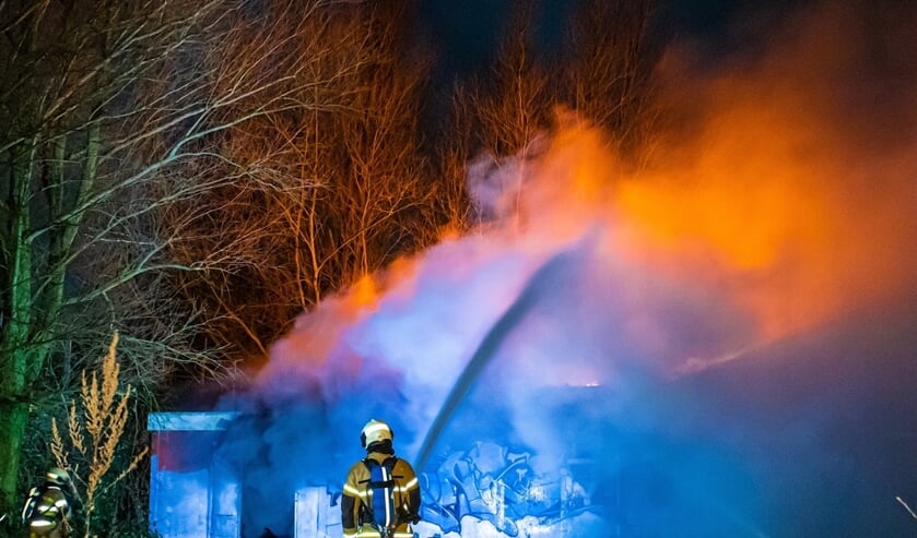 • Uitslaande brand in een leegstaand clubgebouw.