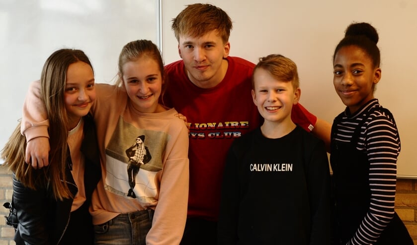 • Dewy van den Andel, Sienna Kersbergen, Snelle, Hein Struis en Shari Paulina.