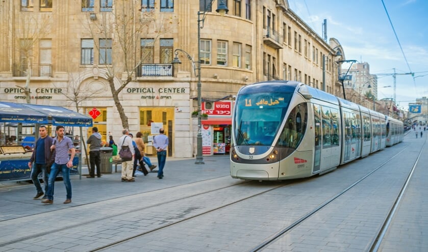 • De Lightrail zoals die in Jeruzalem rijdt.
