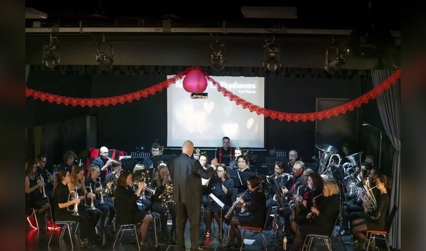 Valentijnsconcert, • Door Eensgezinsheid Heukelum