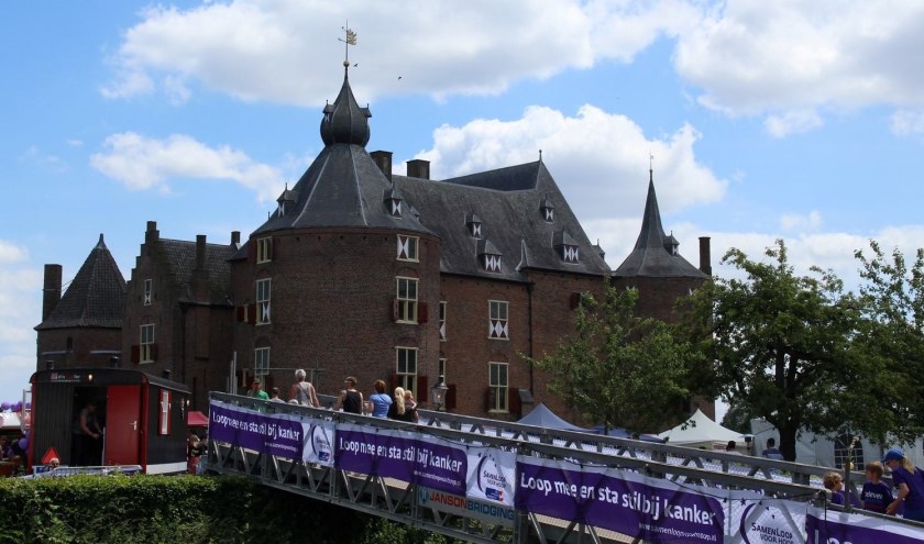 • De Samenloop voor Hoop rond Kasteel Ammersoyen wordt verplaatst naar 5 en 6 juni 2021.