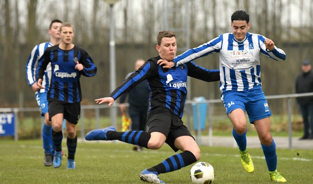 • SV Lopik - Streefkerk (0-0).