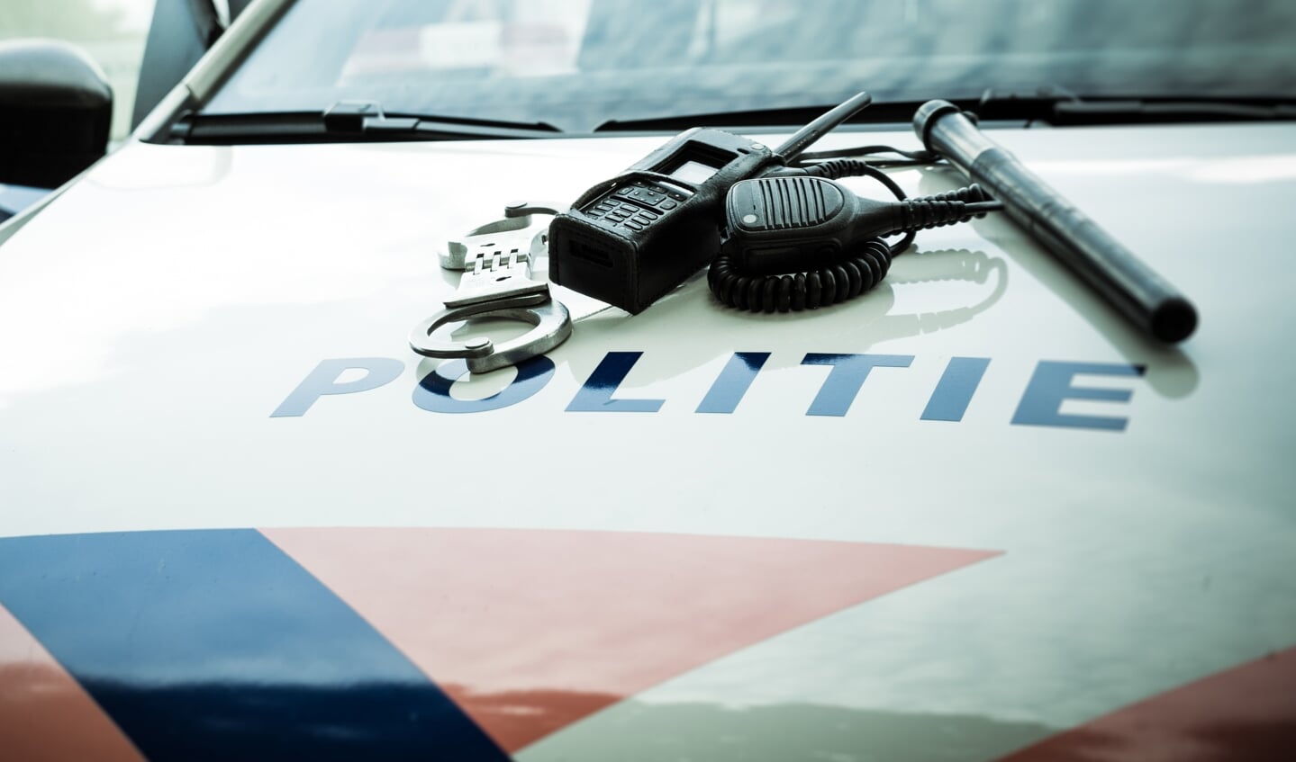Een 18-jarige Nieuwegeinse man is tijdens nieuwjaarsnacht in IJsselstein aangehouden.  
