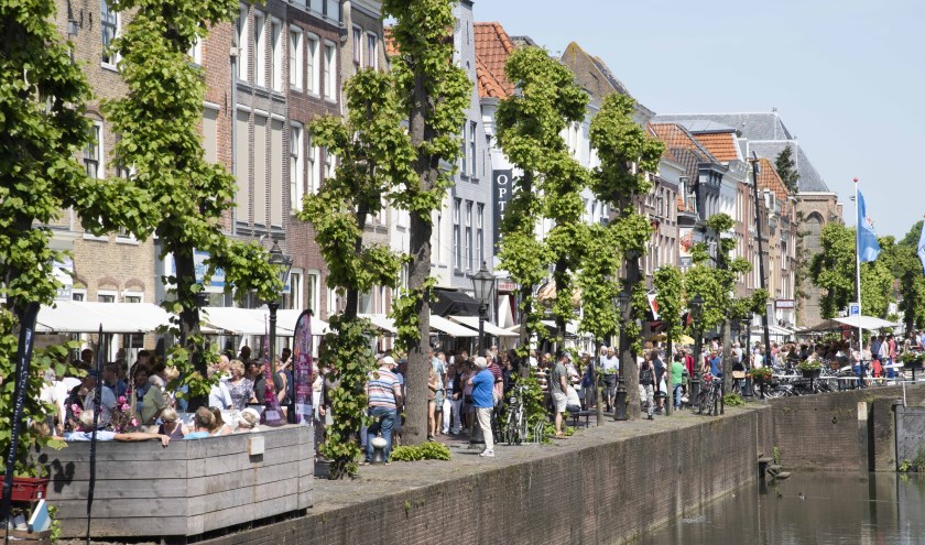 • Drukte op de Haven tijdens Nationale Zilverdag.