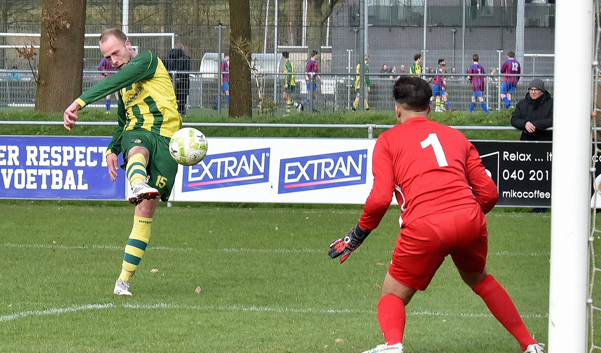 • Brederodes - Vriendenschaar (3-0).