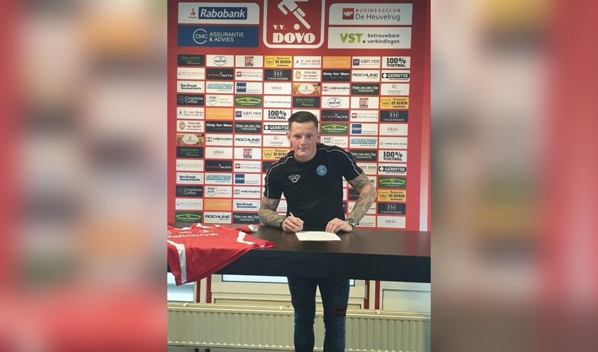 • Gino Dix tekent bij DOVO.