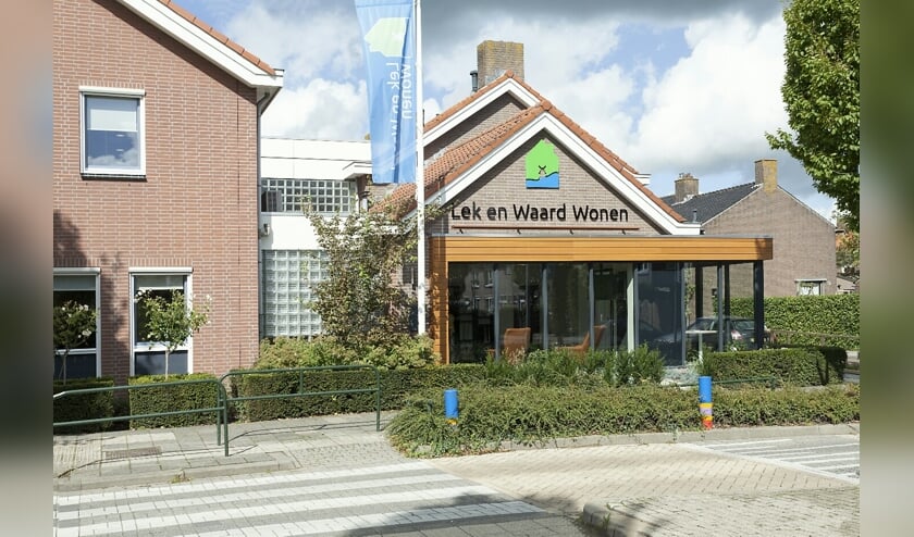 • Het kantoor van Lek en Waard Wonen in Nieuw-Lekkerland.