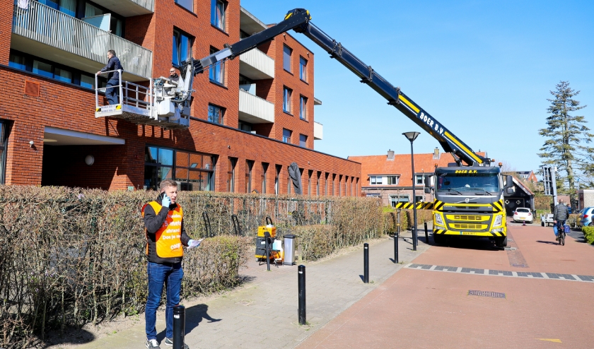 • Raambezoeken zoals hier bij Open Vensters met een hoogwerker, kunnen blijven doorgaan.