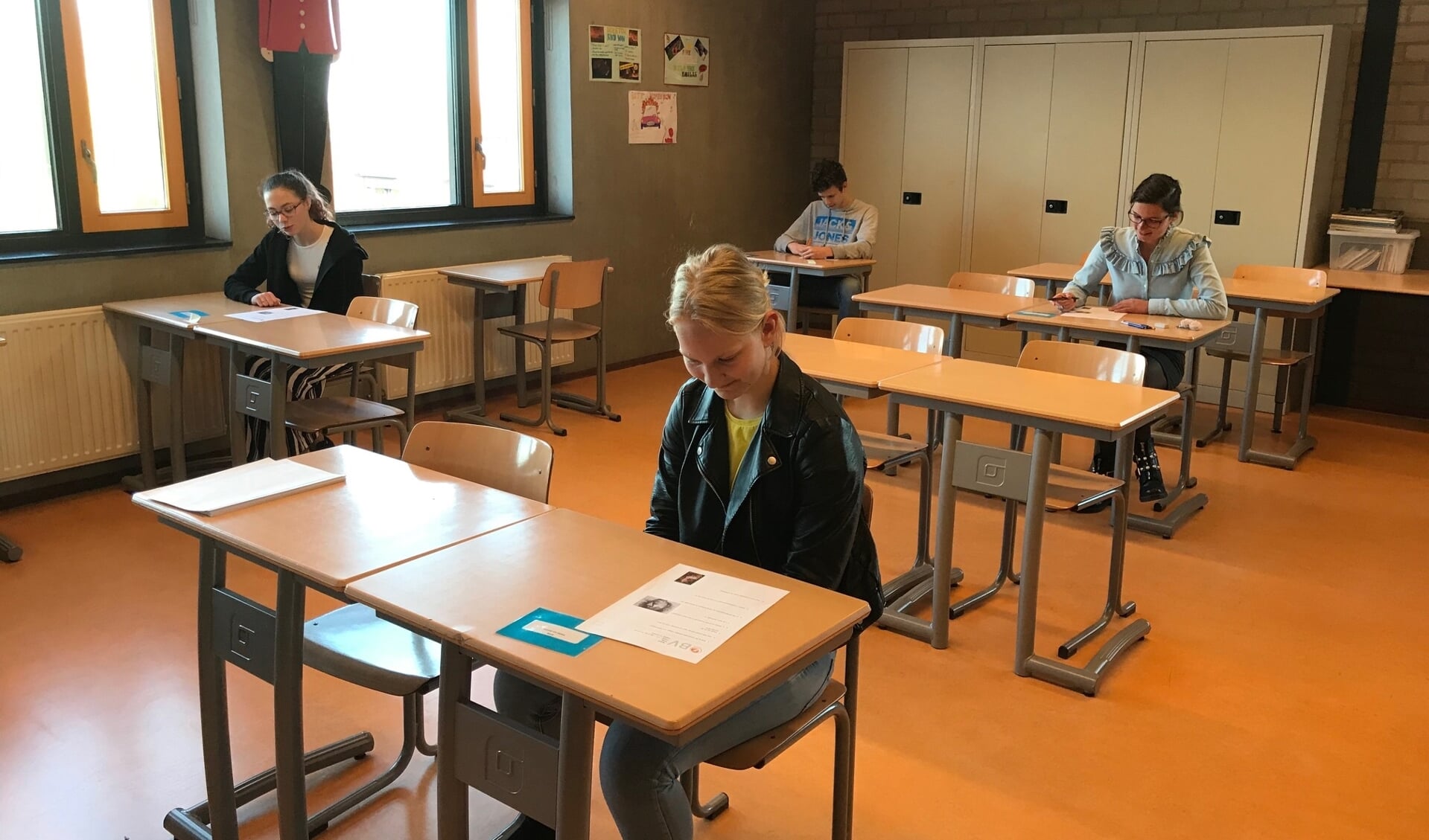 Ook op het Willem van Oranje College zitten leerlingen tijdens de schoolexamens minimaal anderhalve meter uit elkaar.