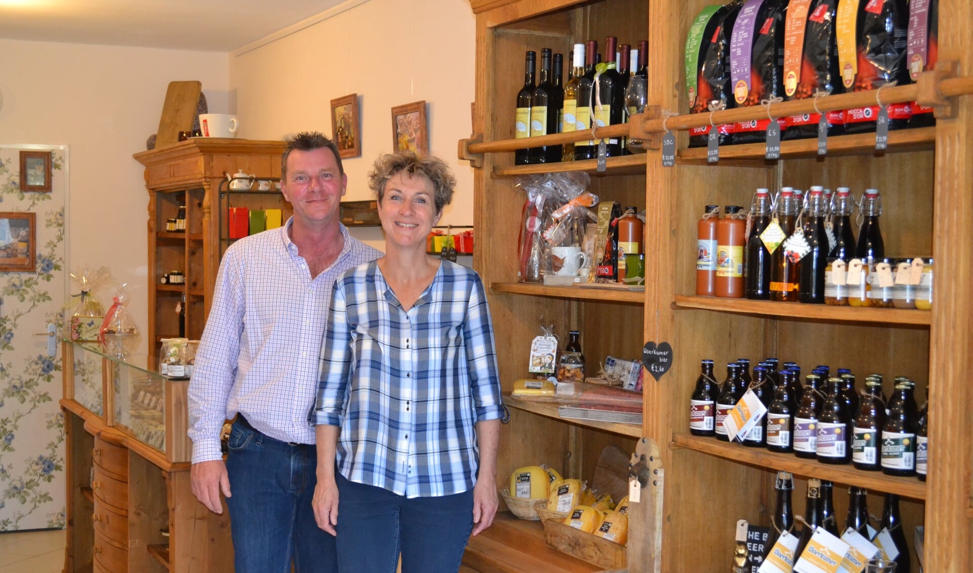 Edwin en Marianne de Groot openden Het Woerkums Winkeltje in Woudrichem.