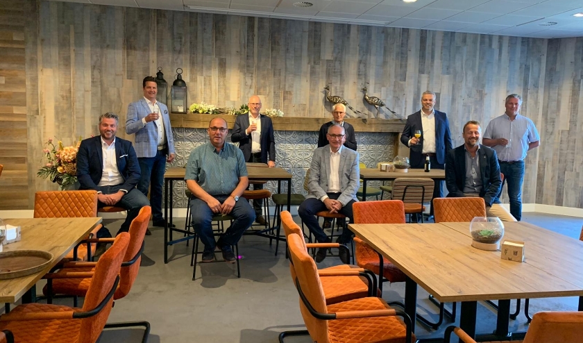 • De ondertekening vond plaats in De Til in Giessenburg.