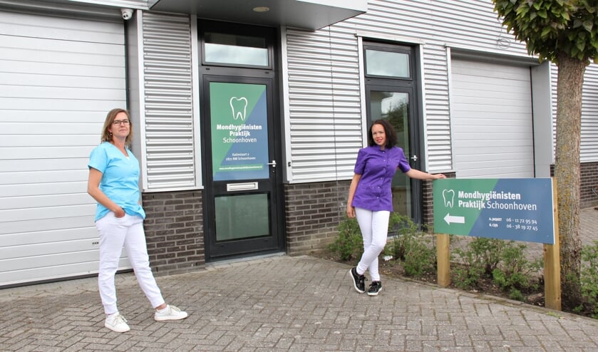 • Gabry Cijs en Angela Jaquet voor hun Mondhygiënistenpraktijk Schoonhoven.