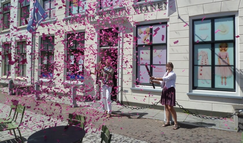 • 2e Pinksterdag, klokslag 12.00 uur. Het Stedelijk Museum Vianen wordt feestelijk heropend.