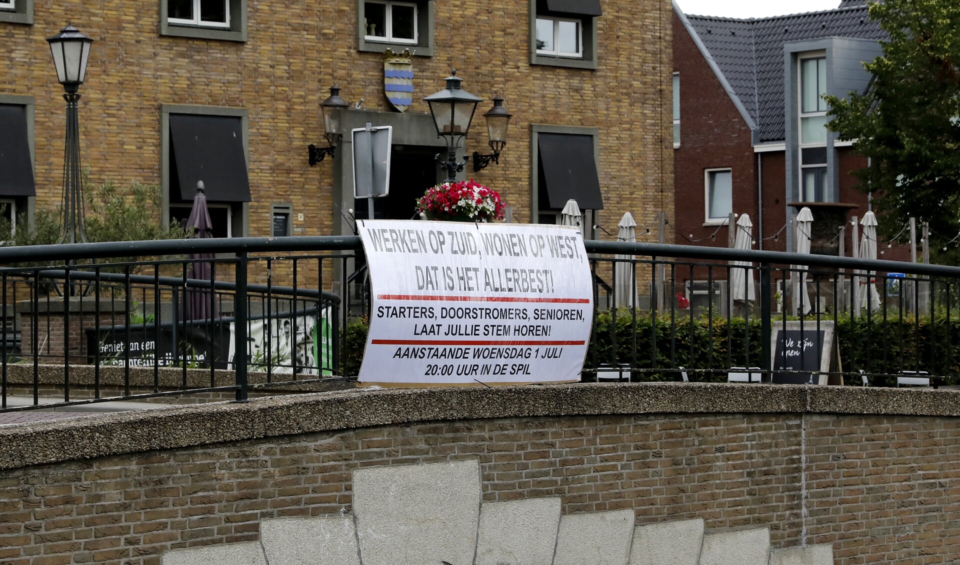 • Juni van dit jaar: de klankbordgroep Bleskensgraaf wil huizen in Bleskensgraaf West. 