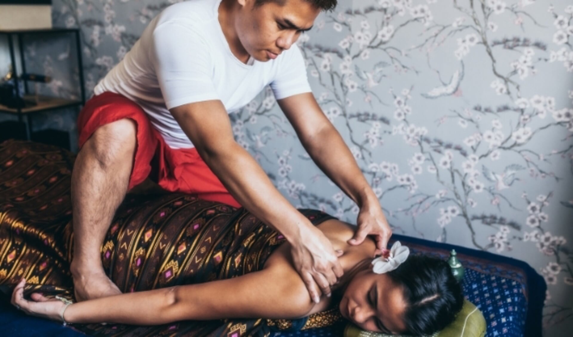 Klassieke Thaise massage door Jino Jooma