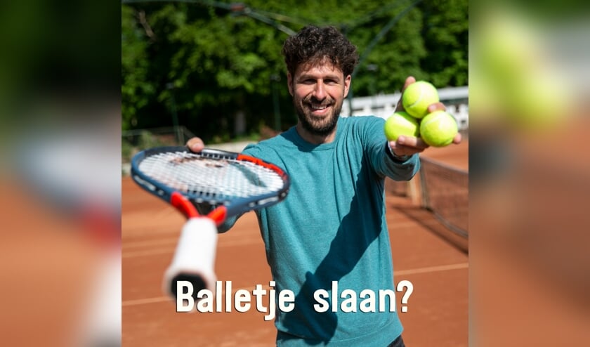 • Robin Haasse nodigt uit om te komen tennissen.