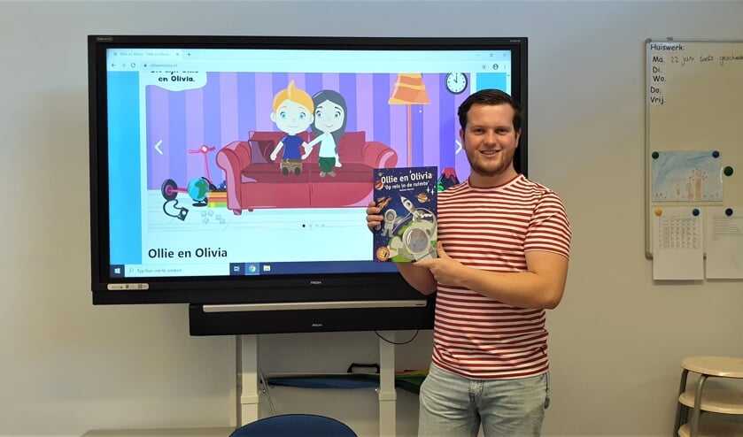 • Dennis van Duin met deel 1 van 'Ollie en Olivia'.