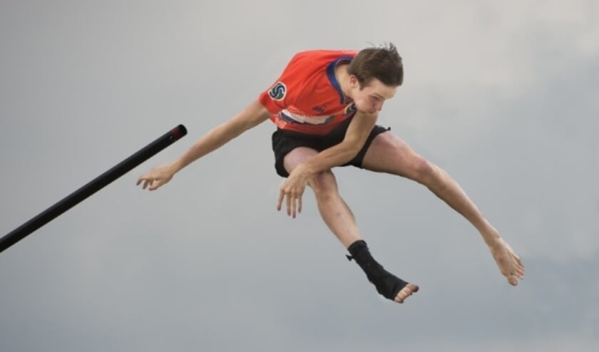Junior Lucas van Eijk zou met zijn 19.88 meter zelfs tweede geworden zijn bij de toppers van de senioren. (Foto: Erik van Kordelaar)
