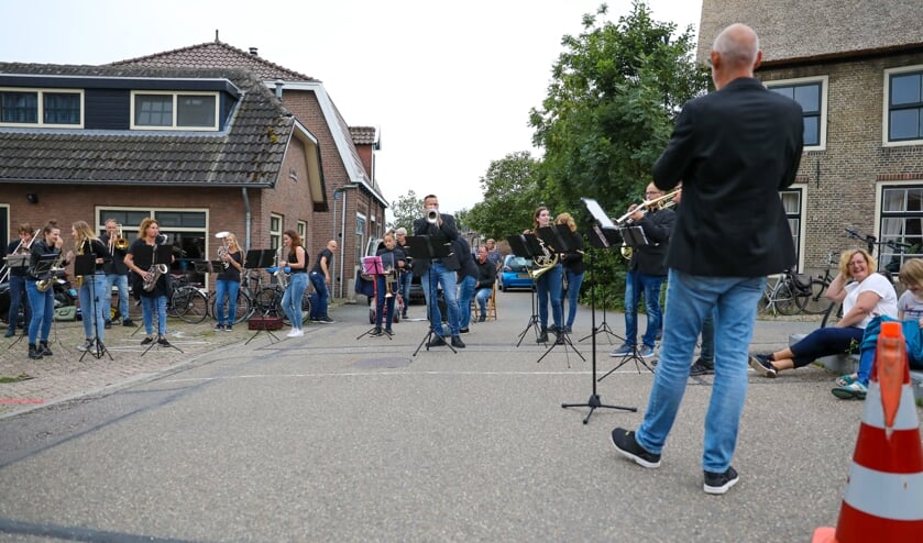 • Volharding speelt bij Het Zwarte Paard.