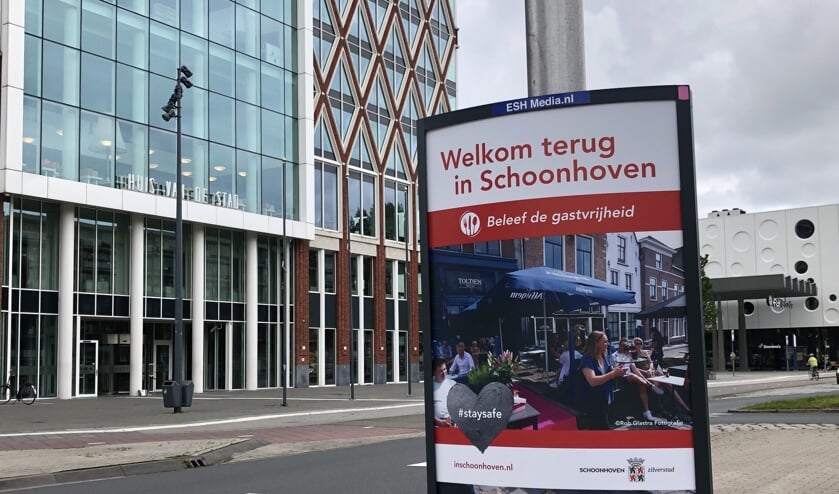 • Schoonhoven geeft Gouda koekje van eigen deeg.