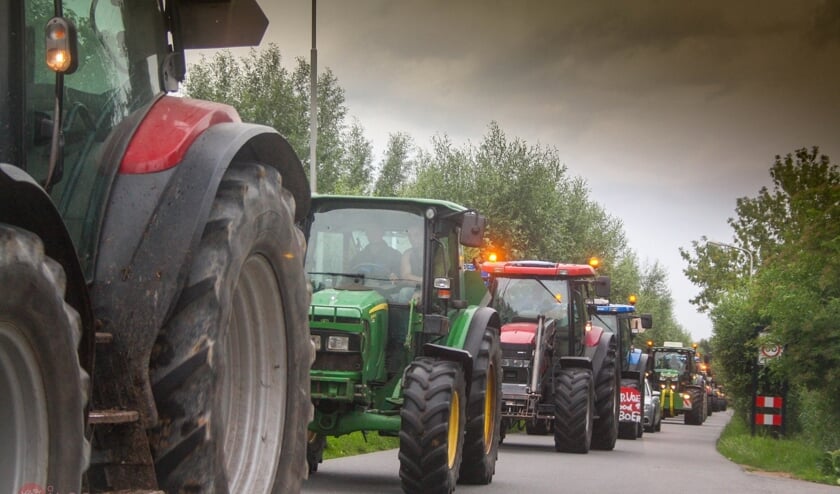 • De boeren trekken door Leerdam op weg naar Geldermalsen.