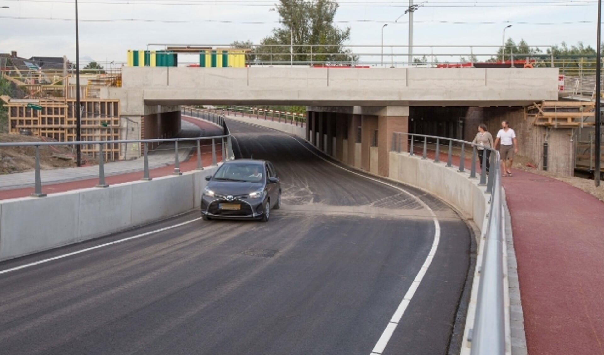 De nieuwe onderdoorgang in Tricht is opengesteld voor het verkeer.