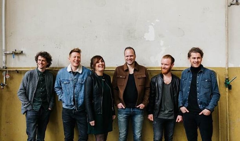 • LEV beschrijft zichzelf als band met 'hart voor God, muziek en mensen'.
