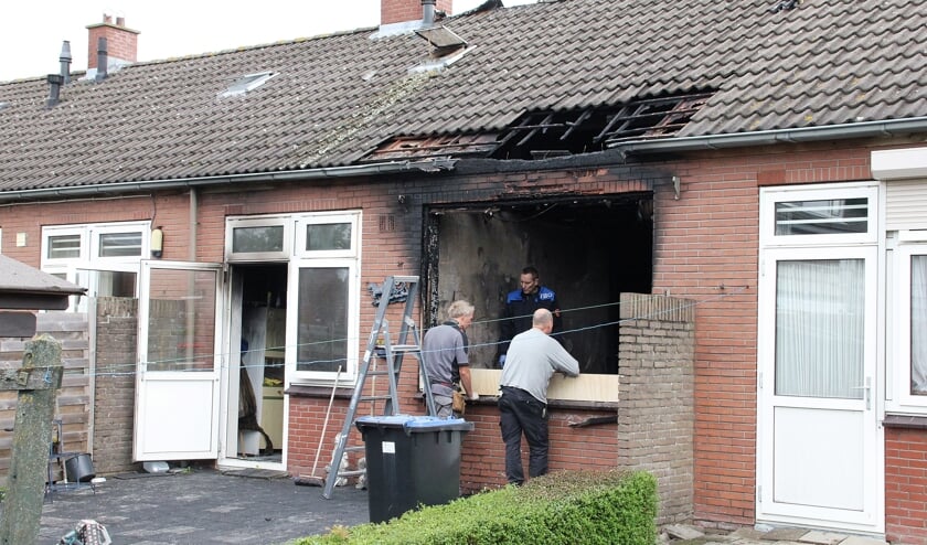 • Overleg over de schade van de woning aan het Oranjeplein.
