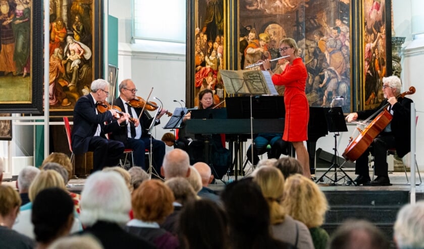 • Een soortgelijk concert van vorig jaar in Gouda.