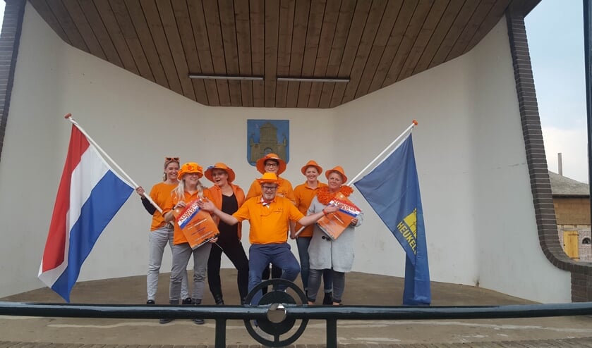 • Het bestuur van Oranjevereniging Heukelum geniet als anderen genieten.