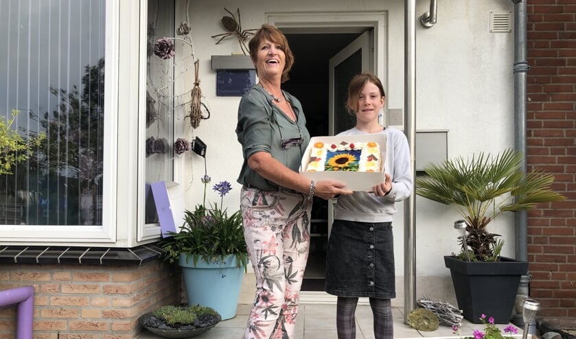 • De taart voor de familie Dubbeldam.