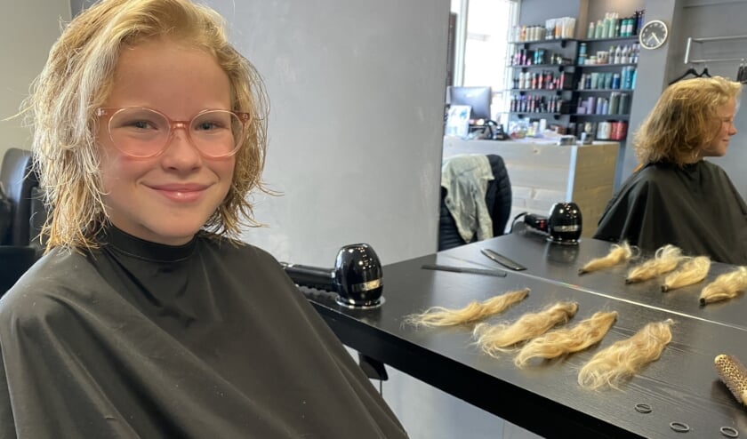 • Noa doneert haar lange haar aan Stichting Haarwensen.