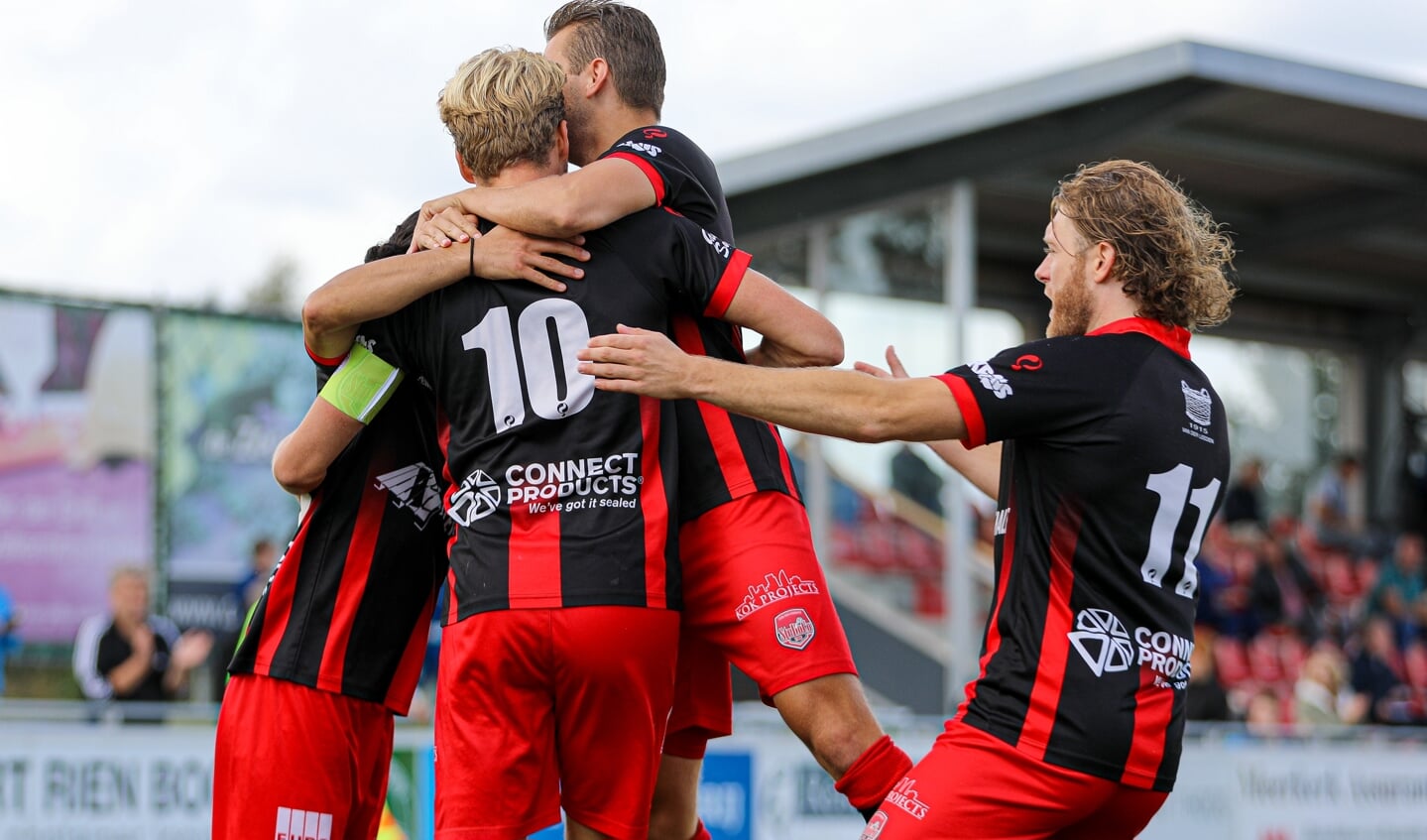 • SteDoCo - Ajax AM (4-1).