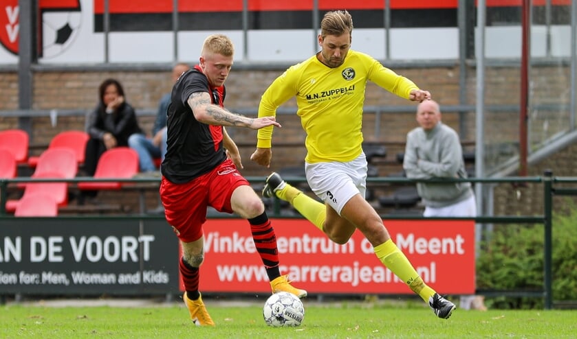 <p>• Justin Beemsterboer in actie in het bekerduel tegen Walcheren.</p>