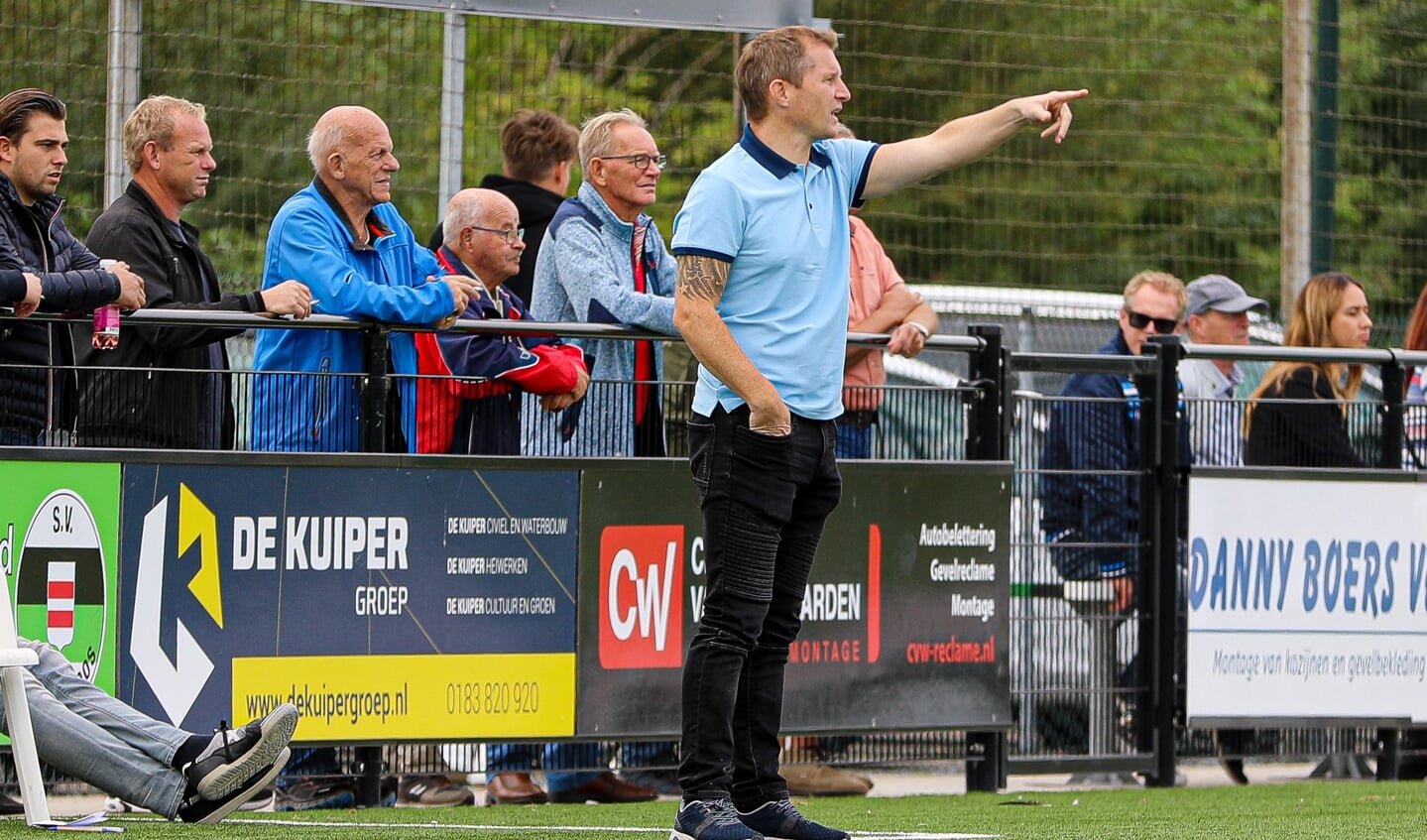 • Tussen vv Papendrecht en Raymond Sponselee komt het niet meer goed.