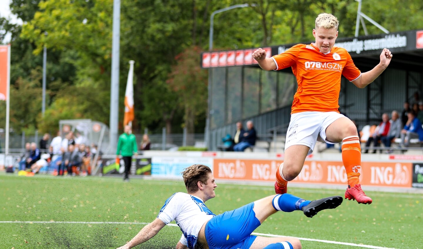 • Oranje Wit 2 - VVAC (0-3).