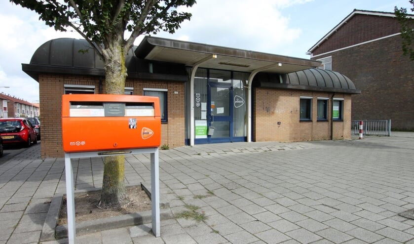 • Het voormalige postkantoor aan de Meidoornstraat.